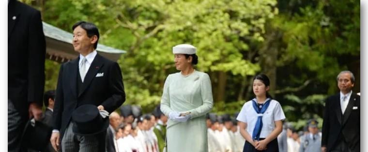 日本皇室公主爱子与佳子,那是独生女和扶弟魔的巨大差