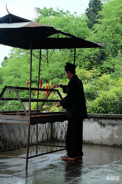 招聘|躺平的尽头是出家？毕业生想去道观工作，得先看看自己够不够资格