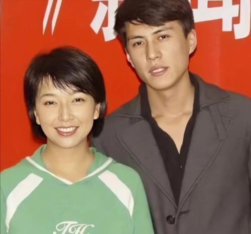 高曙光留不住婚姻,靳东拿不下女儿,偏偏田小洁可以让江珊死心塌地