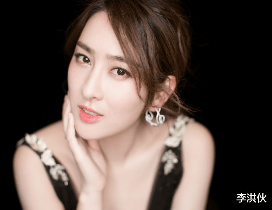 马苏|于和伟喜提一级演员被恭喜,马苏从三级演员升级到二级遭到质疑