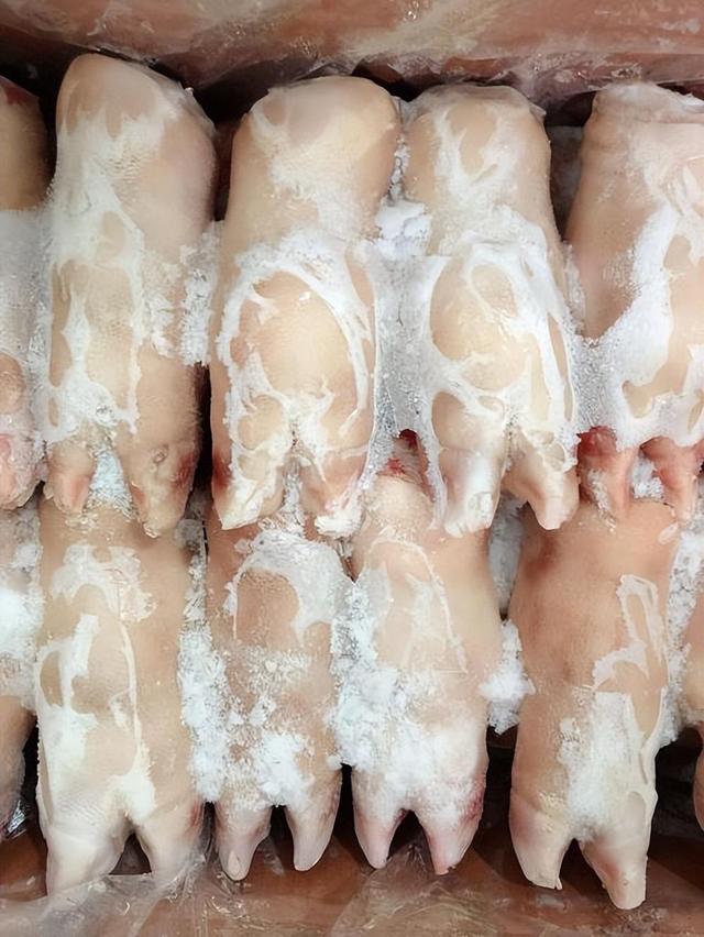 猪蹄|市场上的\冰冻猪蹄\从哪来的？冷藏柜老板说漏嘴，你听完再吃