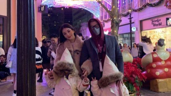 曝光！方媛晒全家跨年照，与郭富城贴脸惊为两代人，6岁女儿宛如洋娃娃般可爱！