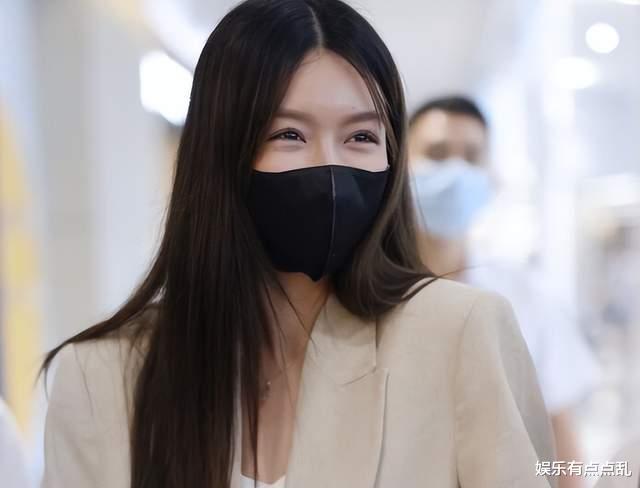 文咏珊调侃陈思诚: 怎样才能要到王宝强微信? 陈思诚回应让人笑翻