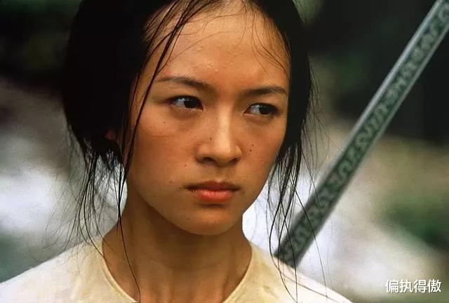 章子怡|22年前，章子怡见成龙，成龙：礼物呢？子怡：我就是今晚的礼物