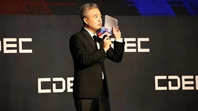 唏嘘!段暄案牵出“女”李铁,老夫少妻变贪腐侠侣,世界冠军被查