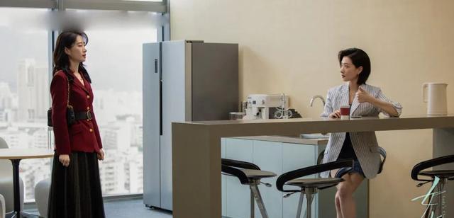 女士的品格|《女士的品格》职场家庭难兼顾?姚薇怀孕巧遇对手,生育是考验!