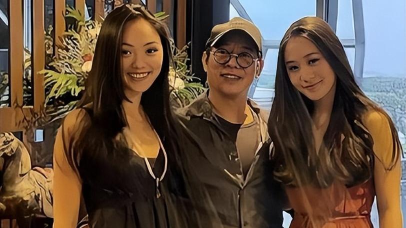 35岁李思：我爸是李连杰，我妈是黄秋燕，我是留守儿童