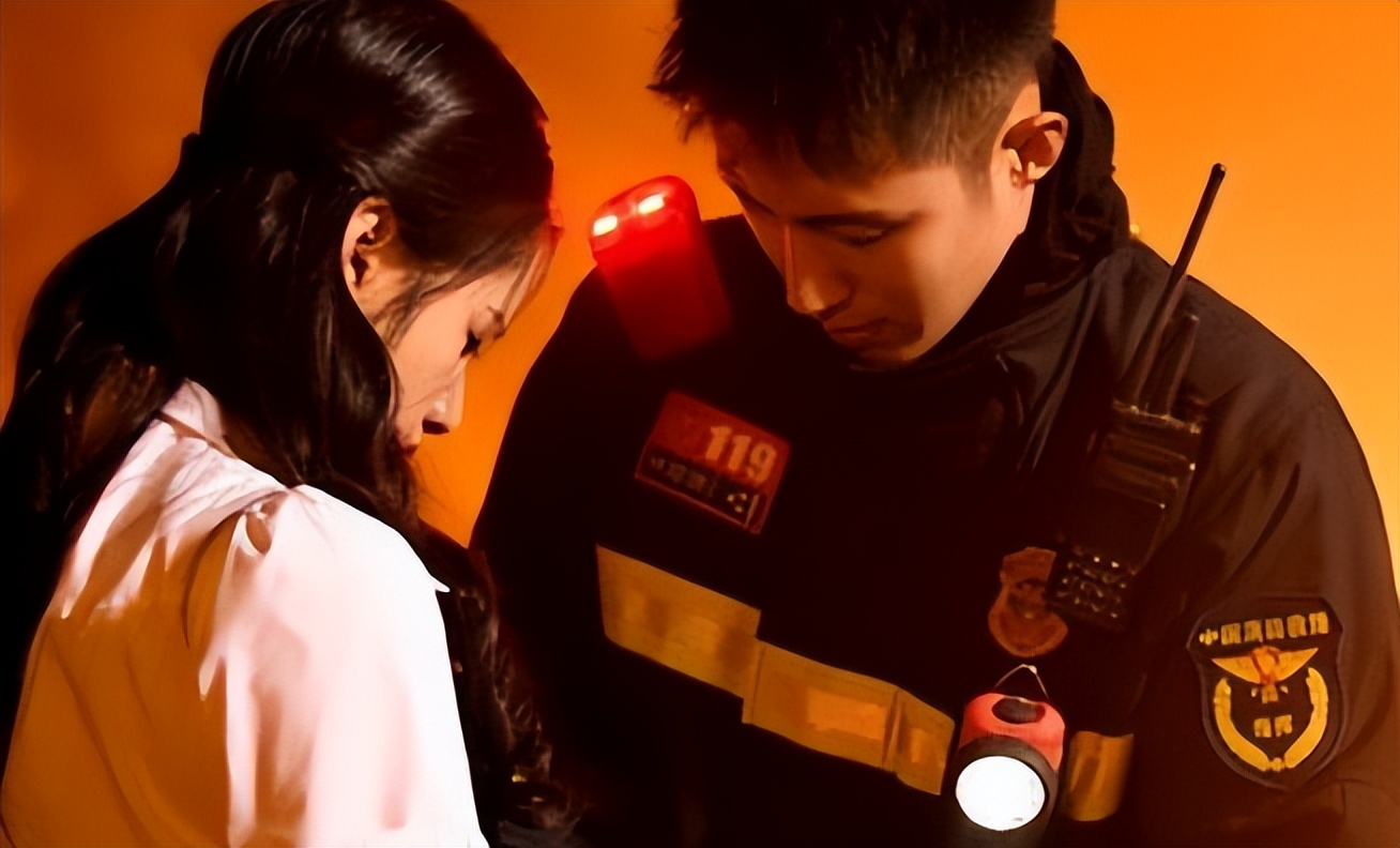 总局收视榜排行：《鸣龙少年》仅第四，《繁花》被碾压，第一凭啥