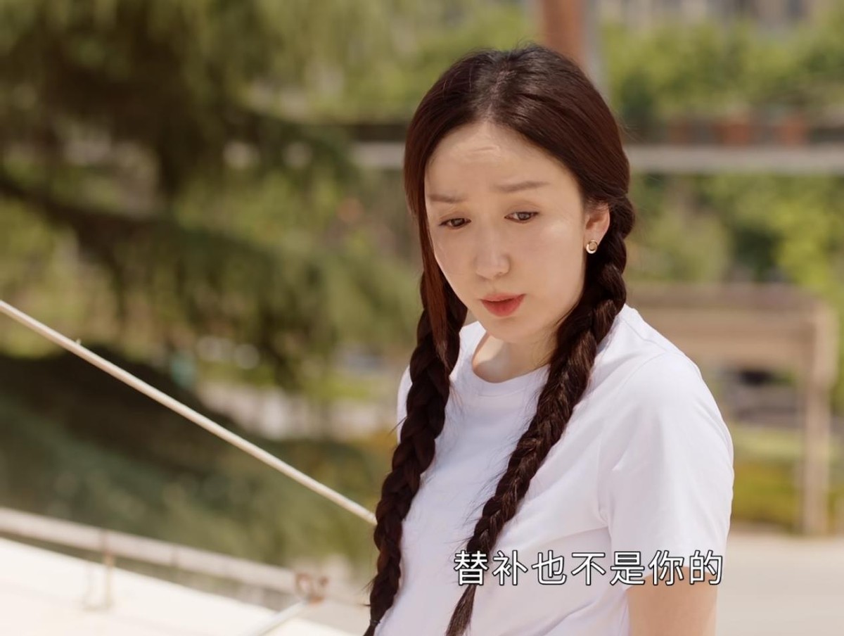 曾黎新剧口碑爆棚，她不打针不扮嫩，打了多少中年女演员的脸？