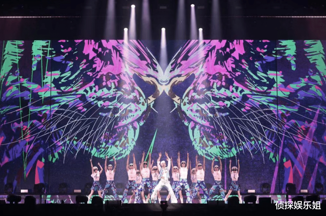 方媛晒老公演唱会现场,郭富城与爱女温馨互动,C宝高颜值像妈妈