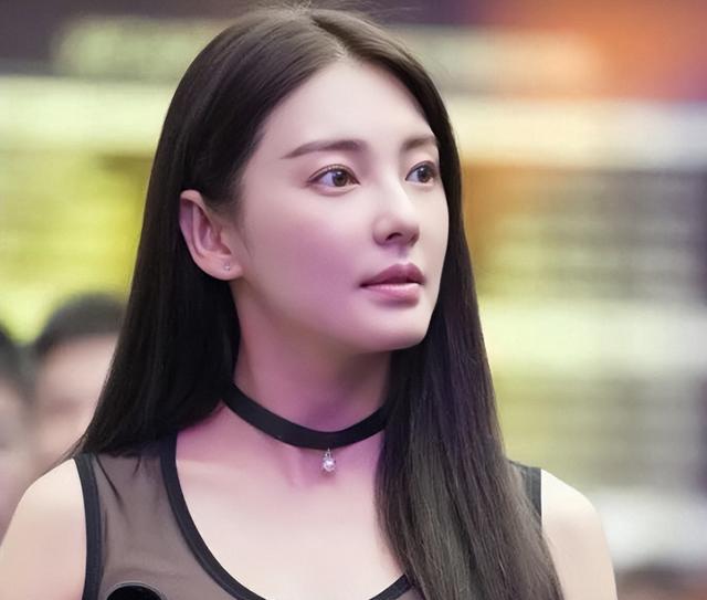 36岁“无人敢娶”的张雨绮,终于给娱乐圈狠狠“上了一课”