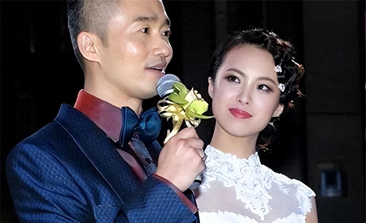 程雷和妻子王萌萌的感情,虽年纪相差18岁,但依旧甜蜜如初