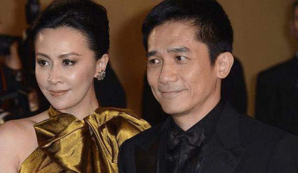 刘嘉玲闺蜜为梁朝伟庆生引争议,又亲又抱,大腿缠到裤裆处