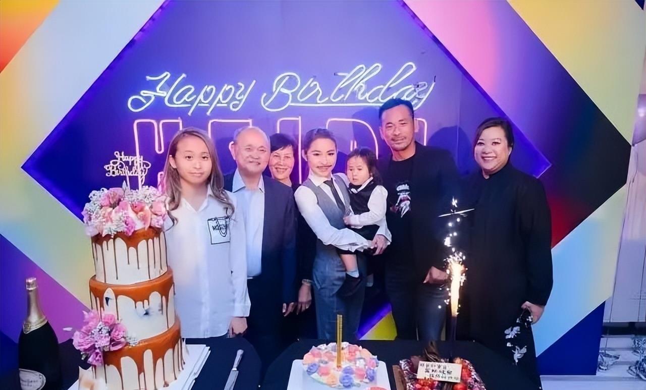 天道好轮回？当小三还嘲笑正室肥的最美玉兰油女郎，如今也长残了