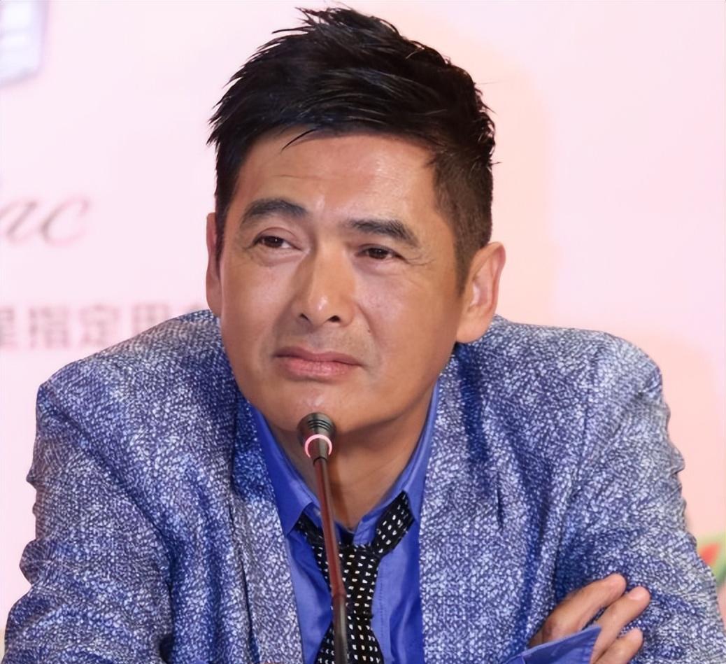 放话裸捐56亿的周润发,在面对灾情的时候一毛不拔,原来只是喊喊口号?