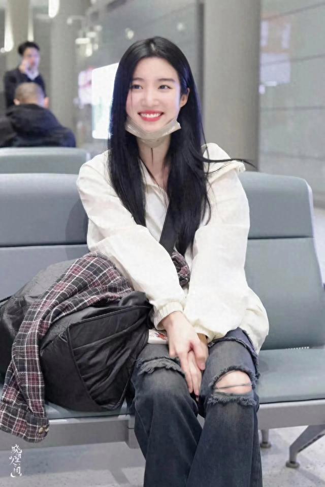 卢昱晓走路摇摇晃晃被说像企鹅,富家女还没习惯娱乐圈的生活