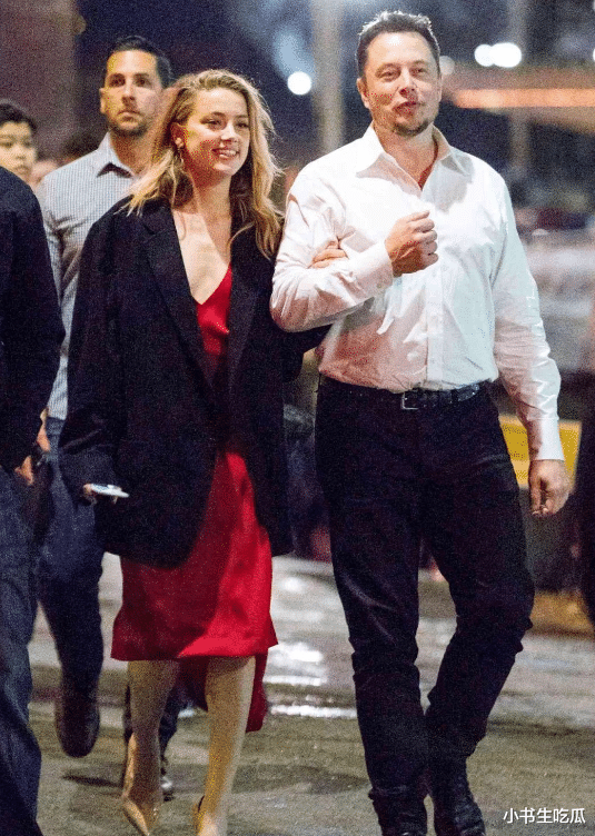 看似无情也多情？分手3年的艾梅柏已经有女儿了，马斯克还想着她