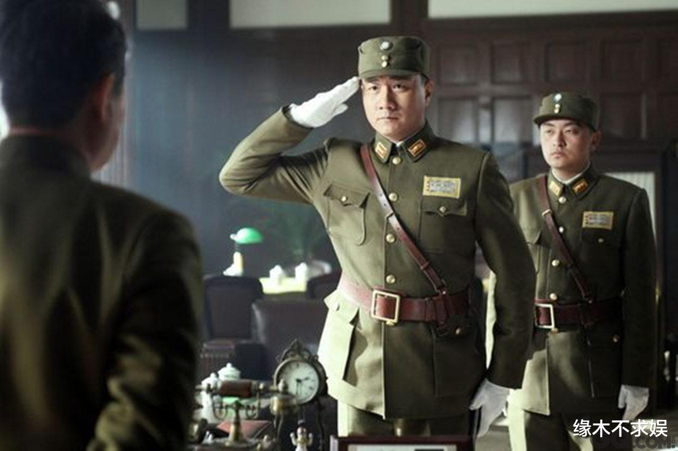 二字影帝出轨风波升级，和嫩模KTV卫生间亲热被撞见，身份被扒！