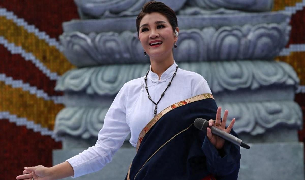 “跳梁小丑”降央卓玛跌落神坛,不再被世界宽容,刀郎:绝不原谅