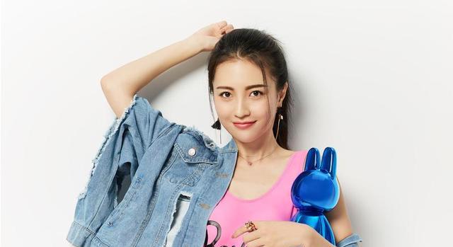 |包文婧说谢娜已经把15万还给自己了，网友，你怎么还替谢娜狡辩啊