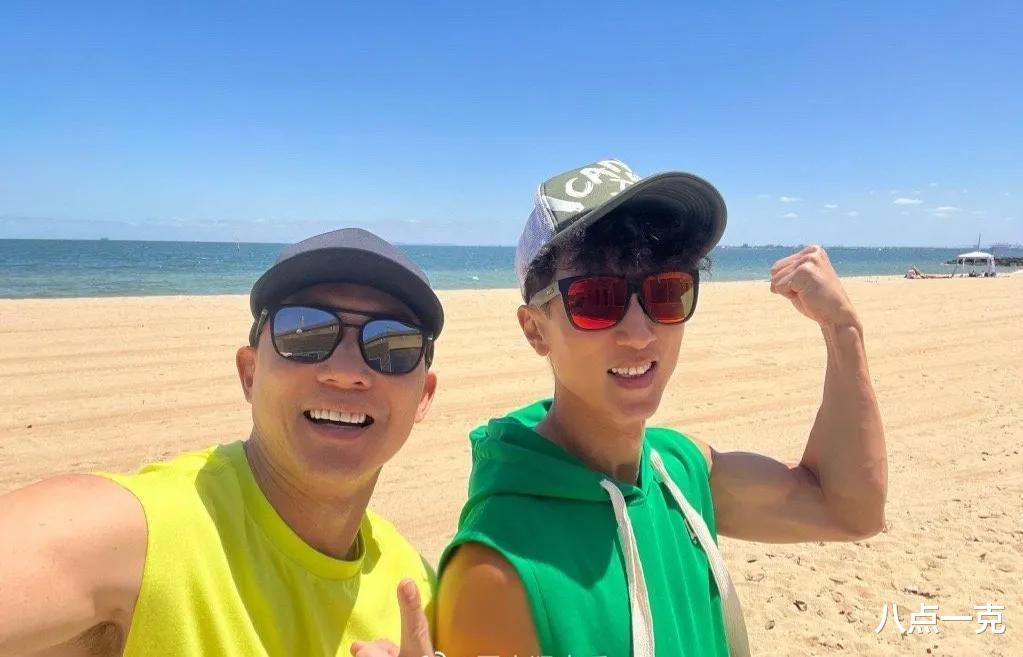 吴尊|44岁吴尊美黑初见成效，一身腱子肉禁欲感十足，网友直呼欣赏不来