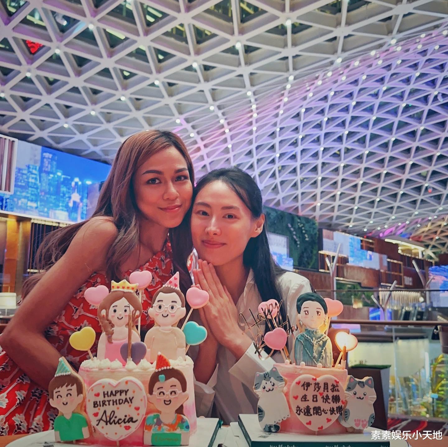 李泽楷疑似现身梁洛施豪宅,共同庆祝35岁生日,蛋糕人物成为亮点