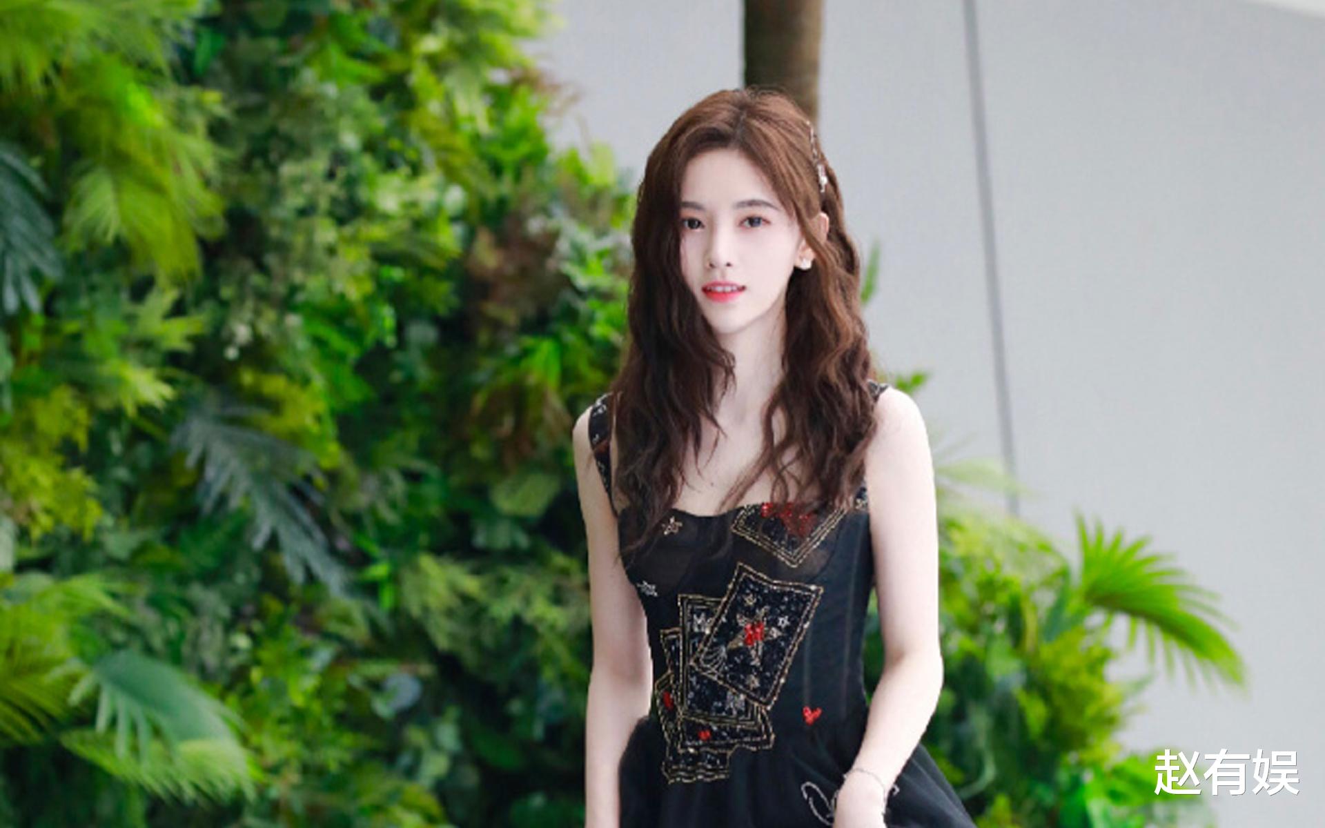 迪丽热巴|戏里情侣闺蜜,戏外无视不熟,明星的“嫌弃”,有多明目张胆?