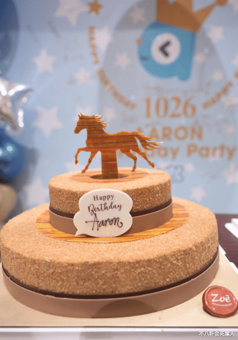 方媛为58岁郭富城庆生，两点尽显“讨好”姿态，天王嫂不好做