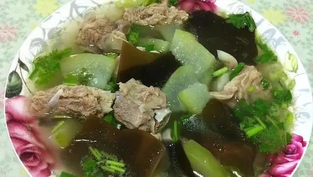 血栓最容易堵在这！四种食物换着吃，调节血脂，离长寿更近一步！