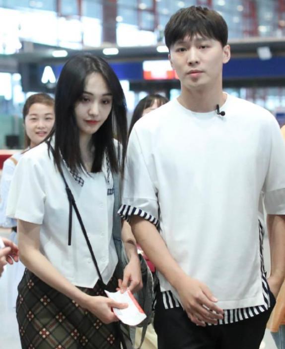 张恒|郑成华再一次爆料张恒有外遇，网友：别占用资源了