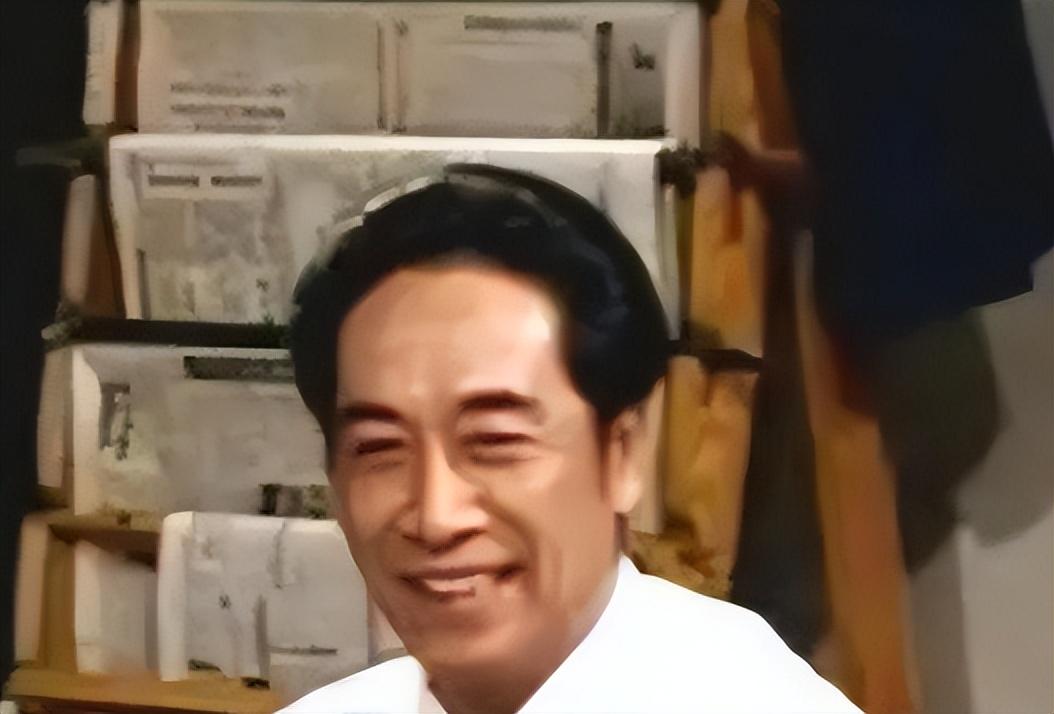 演员王奎荣：68岁娶小37岁饶芯语，71岁老来得女，近况如何？