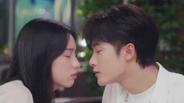 《很想很想你》全剧最虐心一幕,锖青磁宣布退圈,声声慢公开示爱