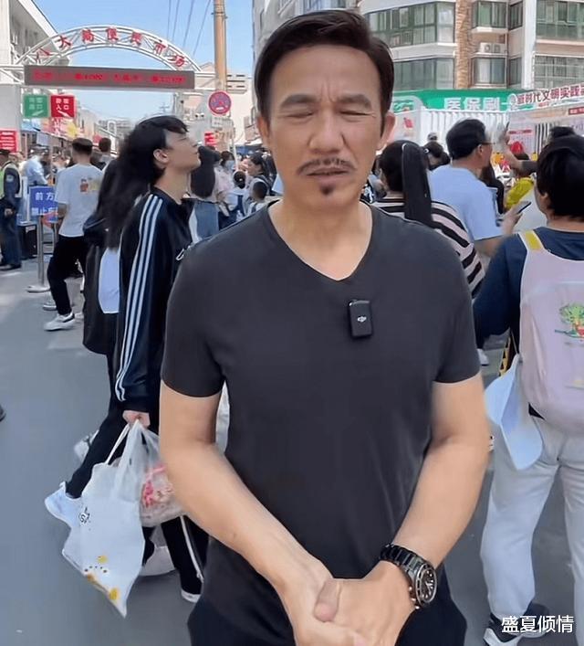 李子雄|知名港星李子雄淄博吃烧烤被拒门外!感叹能上烧烤需要勤奋与缘分