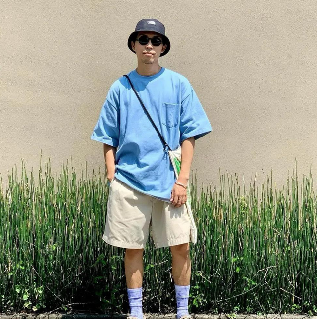 发型 这才是中年男人“反油腻”的秘诀：发型短、衣不穿紧，鞋不邋遢！