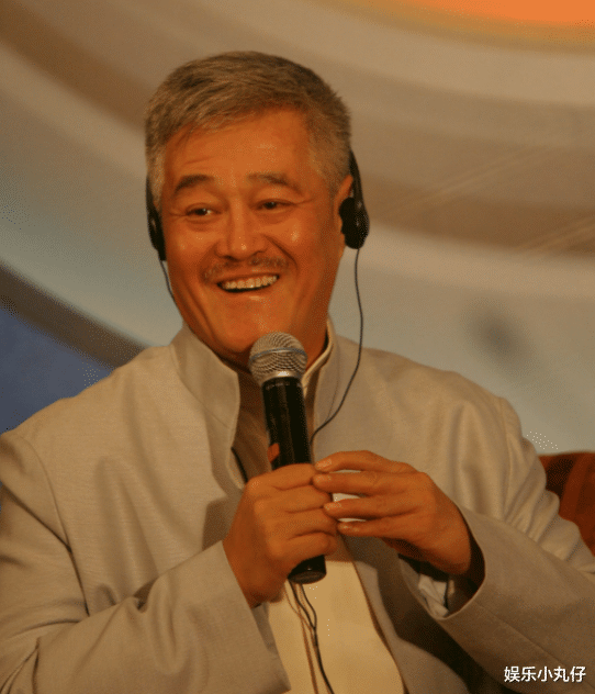 变形金刚7|球球曝光答谢宴！赵本山娇妻带百万首饰喂食女婿，男方被嘲吃软饭