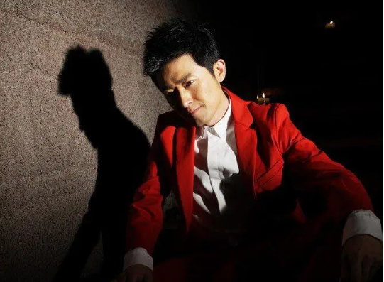 李冰冰|8位低调的“隐形富豪”，个个深藏功与名，赚得盆满钵满