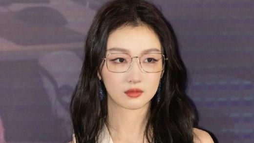 周冬雨孕照曝光，刘昊然终于要当爹了？网友：这俩人锁死！