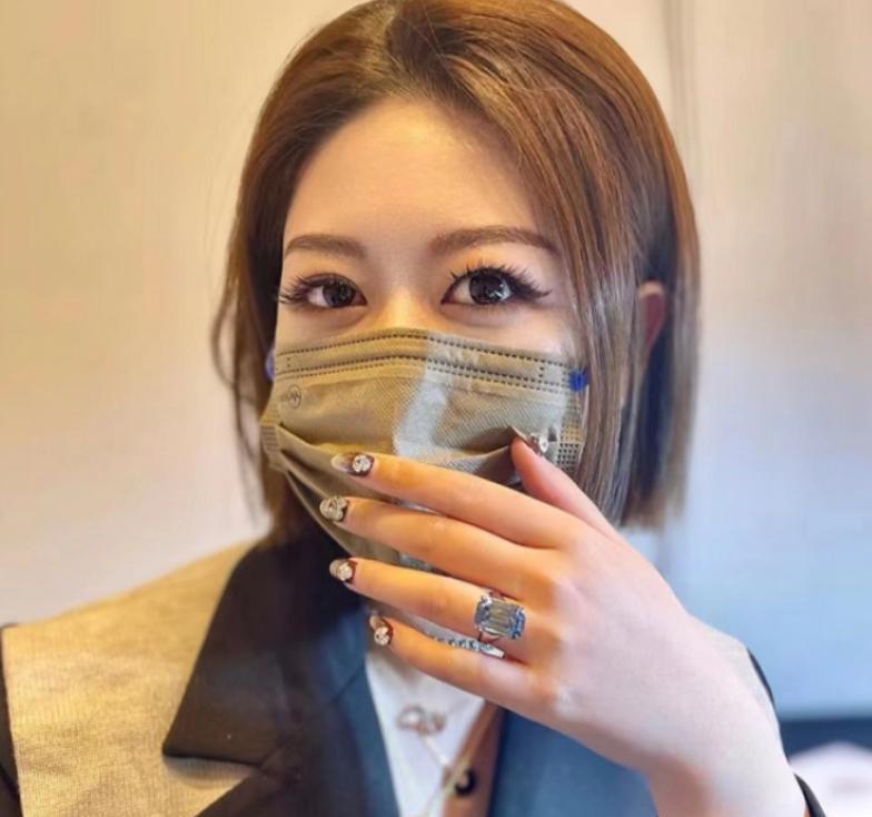 姜武|姜武女儿办画展，20多位巨星祝贺：宁静夸艺术家，沈腾表情生硬