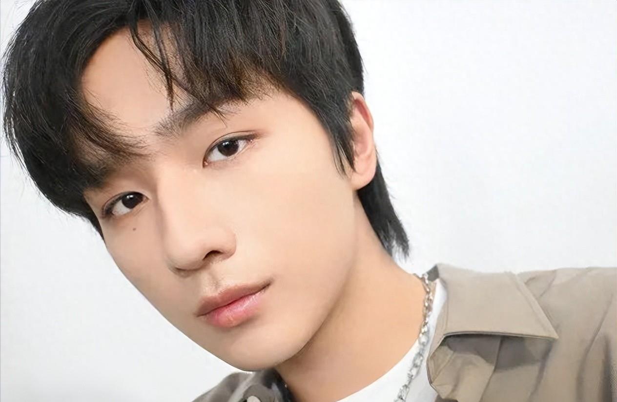 大瓜来了！又一姐弟恋实锤，女方怀孕在别墅养胎？当事人已经回应