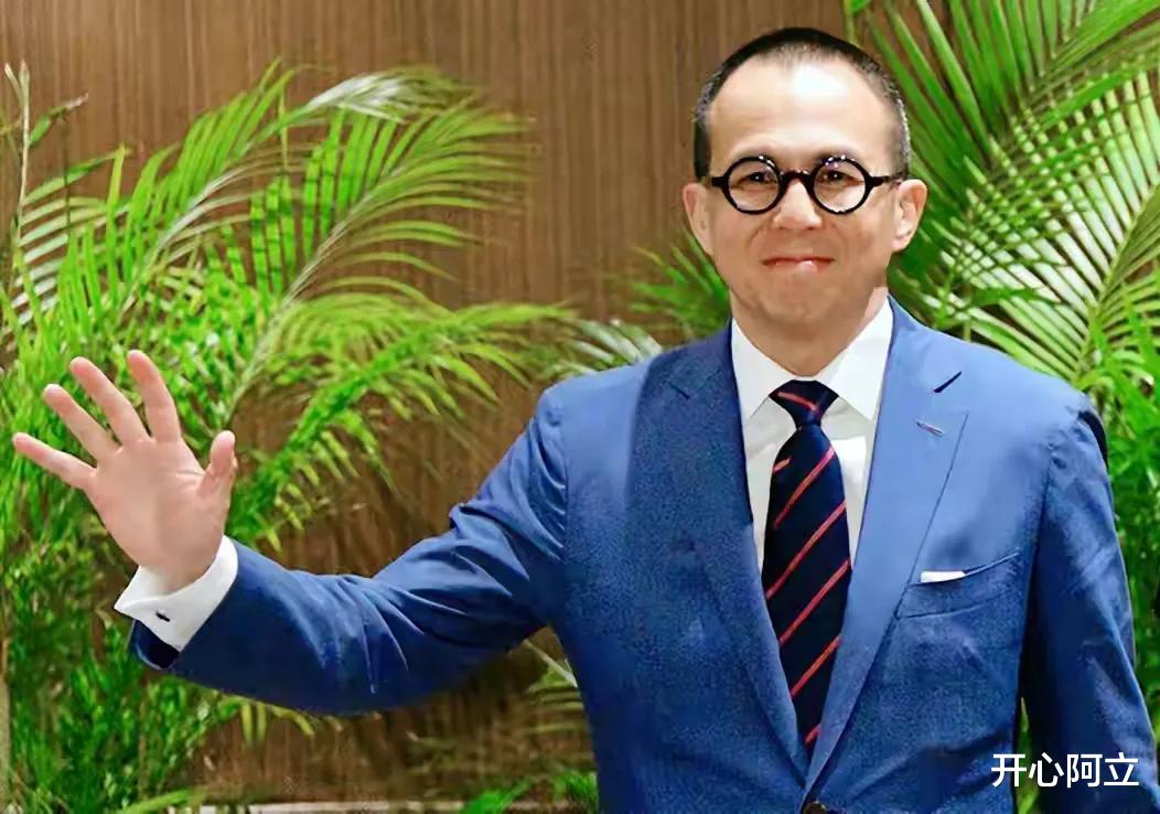 李泽楷大儿子性格曝光:14岁不叛逆,跟梁洛施不亲密,但很孝顺