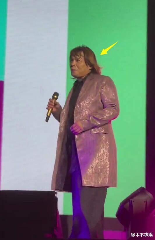 演唱会|55岁伍佰开演唱会,造型被嘲“老嫂子”,老牌明星纷纷复出引争议