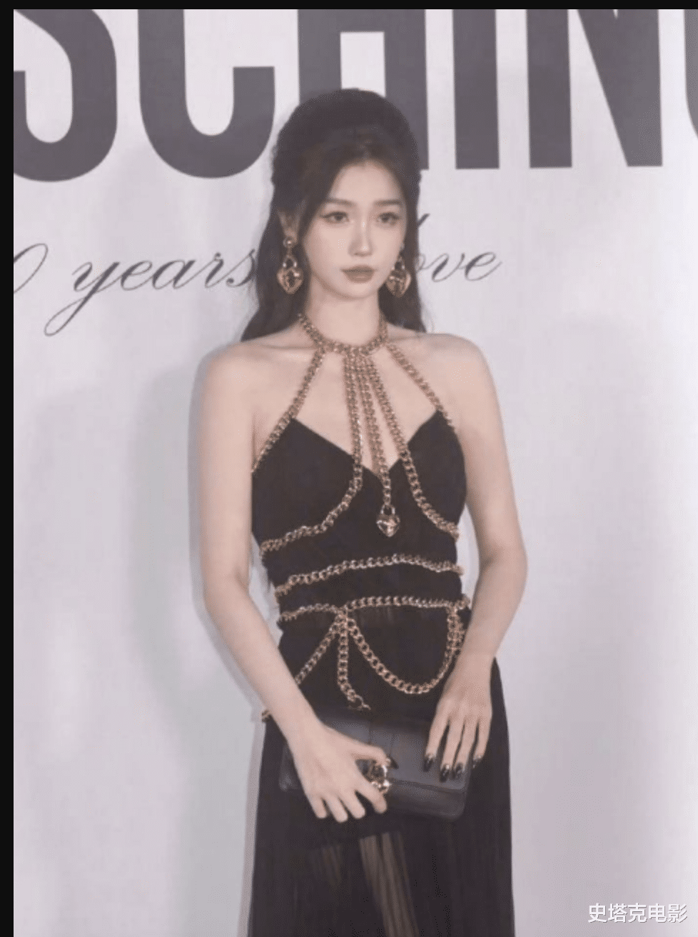 米兰大咖不少：倪妮气场十足，张雨绮真敢穿，但张柏芝这次完胜