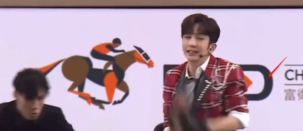 姜涛|香港“顶流”姜涛的爆火和离谱热搜,让我感叹资本力量太强大