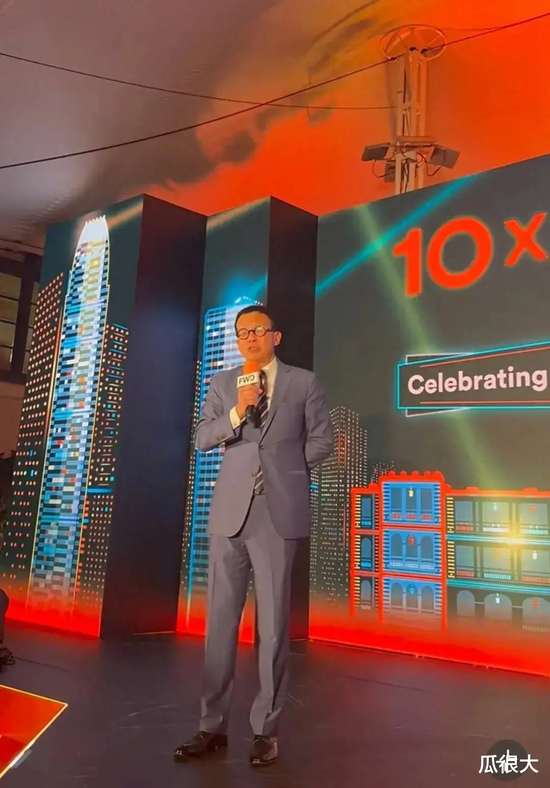 曝李泽楷不讨人喜欢原因：保护隐私，爱西装革履，不公开展露性格