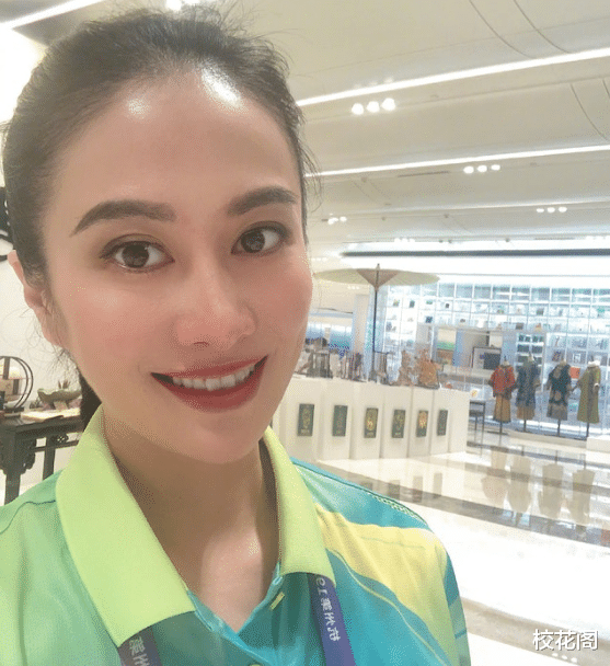 叶璇跟直播判若两人!担任亚运会志愿者对答如流