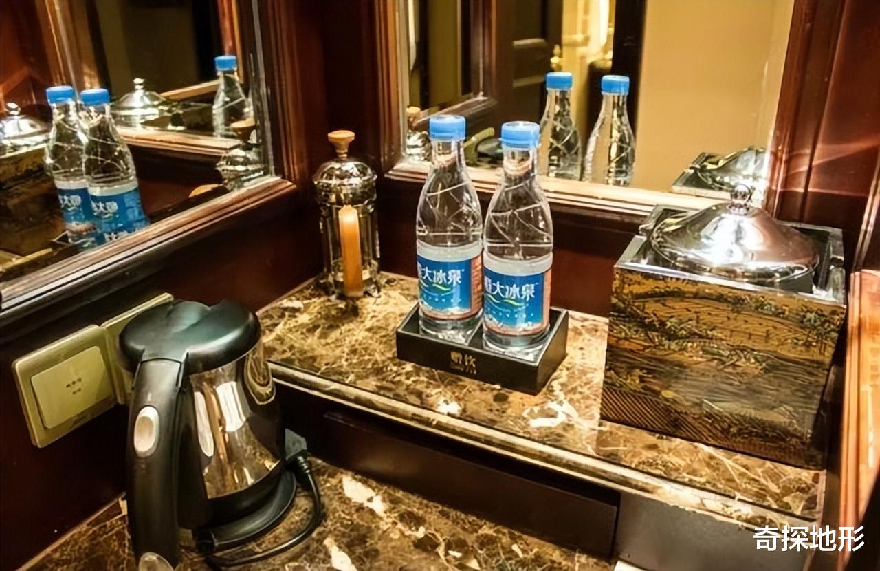 |业内提醒：住快捷酒店，不要轻易喝房间里的矿泉水！