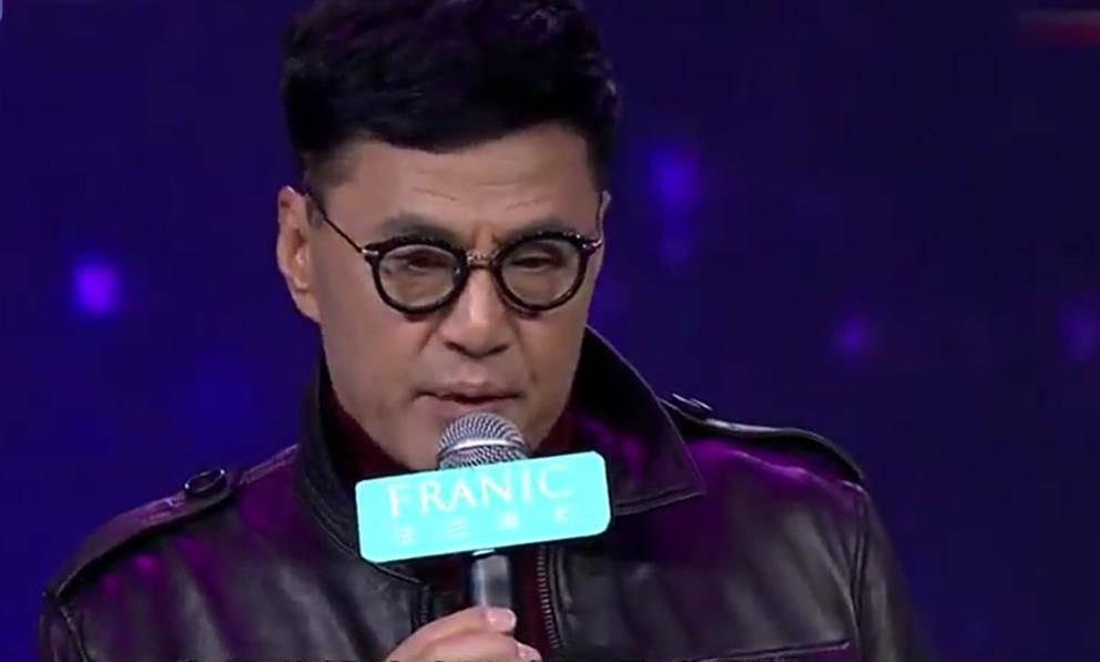 演员于荣光：钱他挣、饭他做，为何到了63岁，妻子坚持要和他离婚