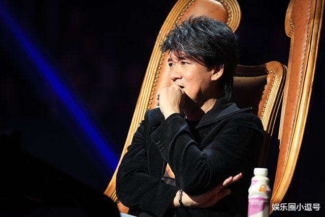 周华健退出《好声音》,放弃4000万酬劳引发热议,经纪人回应内幕!