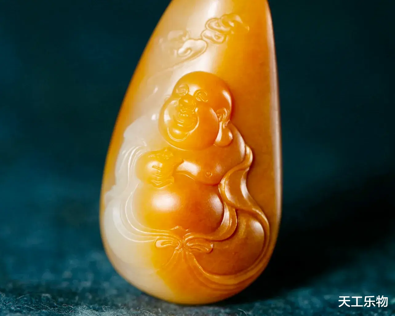 |全五星好评的黄沁籽料！和田玉巧雕小精品“笑弥勒”！