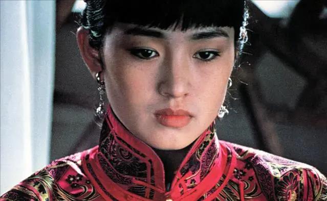 好家伙！张艺谋又有新片，题材够黑够狠，专家预测：票房能过50亿